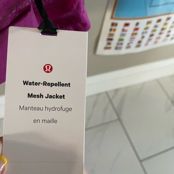 Lululemon Water Repellent Mesh Jacket sz6 fuchsia - Picture 6 of 10